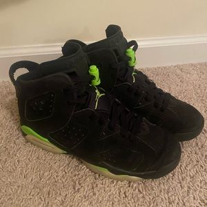 Jordan 6 retro electric green. 4y used